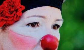 GLOU - Solo tendre et poétique pour un clOwn et son cOr des Alpes